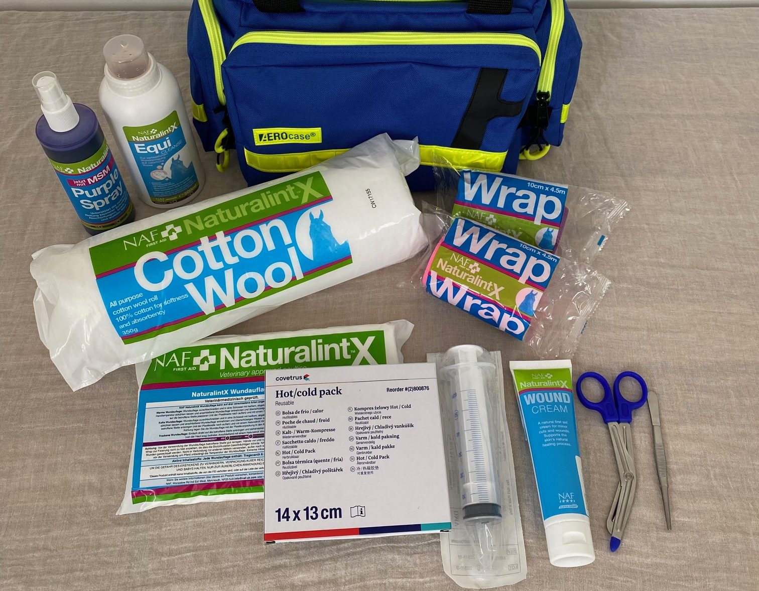 Stallapotheke: Produkte zur Wundversorgung von NAF NaturalintX